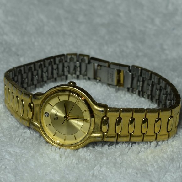 Vintage 1980s Bill Blass Gold Tone Quartz Watch main image 15